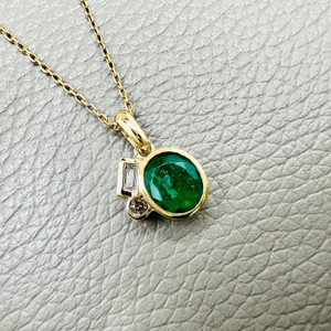 Zambian Oval Emerald And Diamond Pendant Necklace 1.50tcw in 14kt Yellow Gold