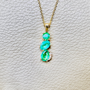 Colombian Emerald Diamond Drop Pendant Necklace in 14kt Gold Colombian Emerald Diamond Drop Pendant Necklace in 14kt Gold
