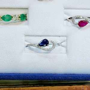 Pear Shape Sapphire Diamond Ring 0.62tcw