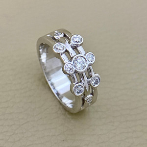Chic 14kt White Gold Bubble Diamond Ring with 0.47ct Diamonds.
