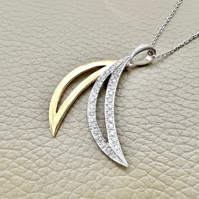 Moon Pendant Necklace 0.23tcw