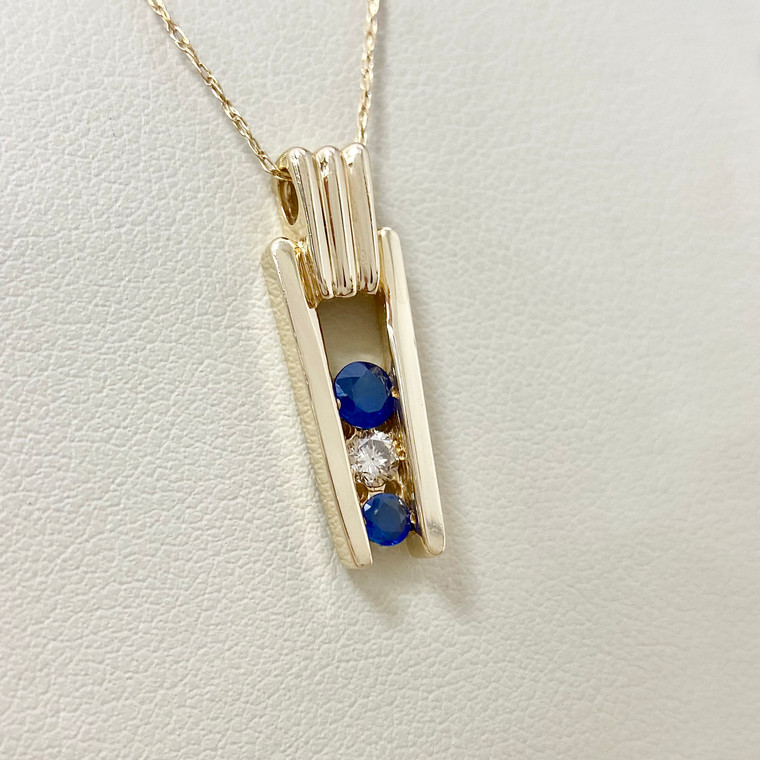 Sapphire Diamond Pendant Necklace 0.39tcw