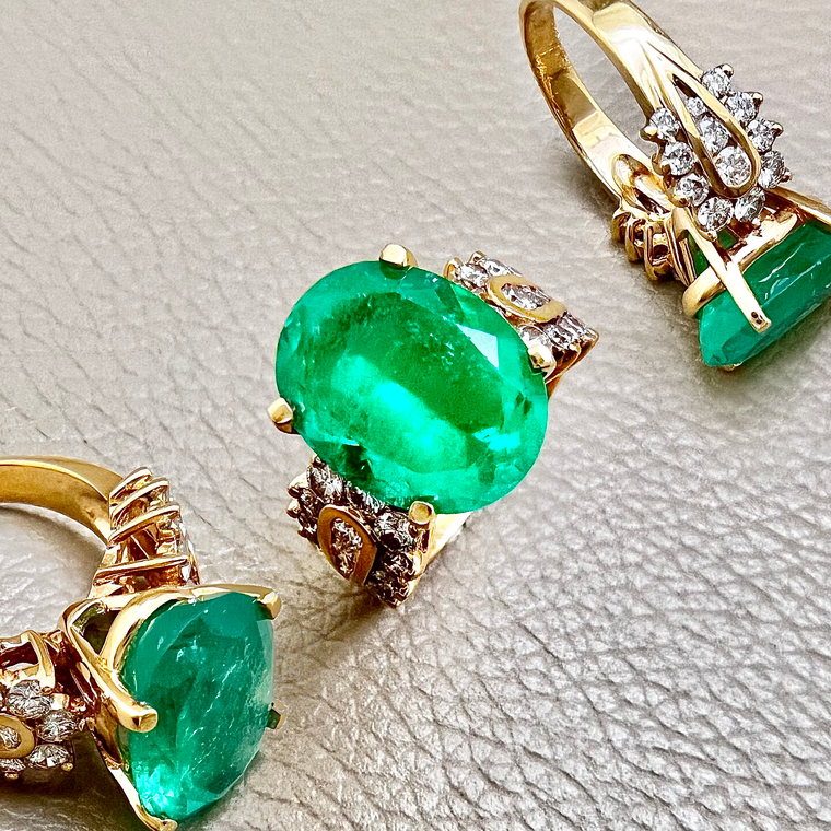 Luxury Oval Columbian Emerald Statement Ring