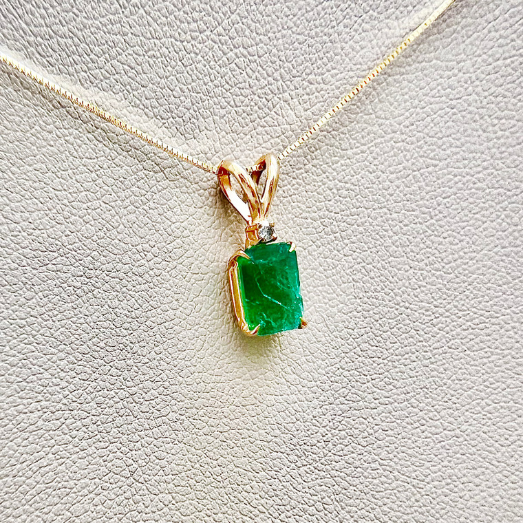 Emerald & Diamond Pendant 2.00tcw