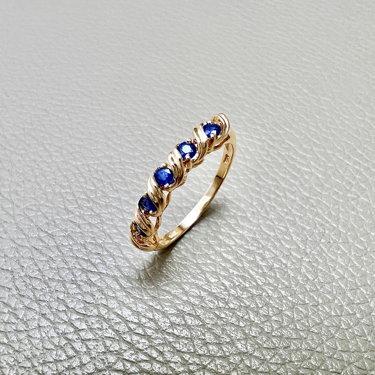 sapphire ring gold band