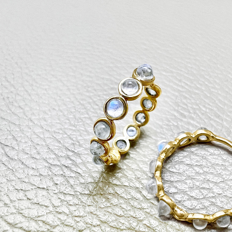 Luxury 14kt Gold Moonstone Conch Hoop Earrings