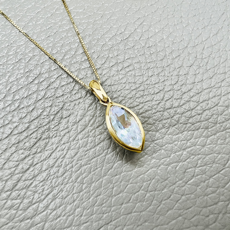 Marquise Rainbow Moonstone Pendant Necklace 1.00tcw