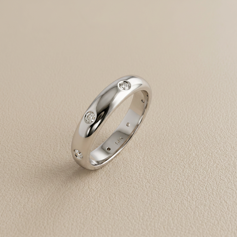 Scattered Diamond Band White Gold 0.16tcw Size 6.25