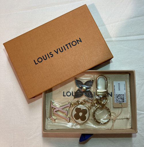 Shop Louis Vuitton MONOGRAM 2021-22FW Lv prism card holder bag charm and  key holder (M00344, M69299) by SkyNS