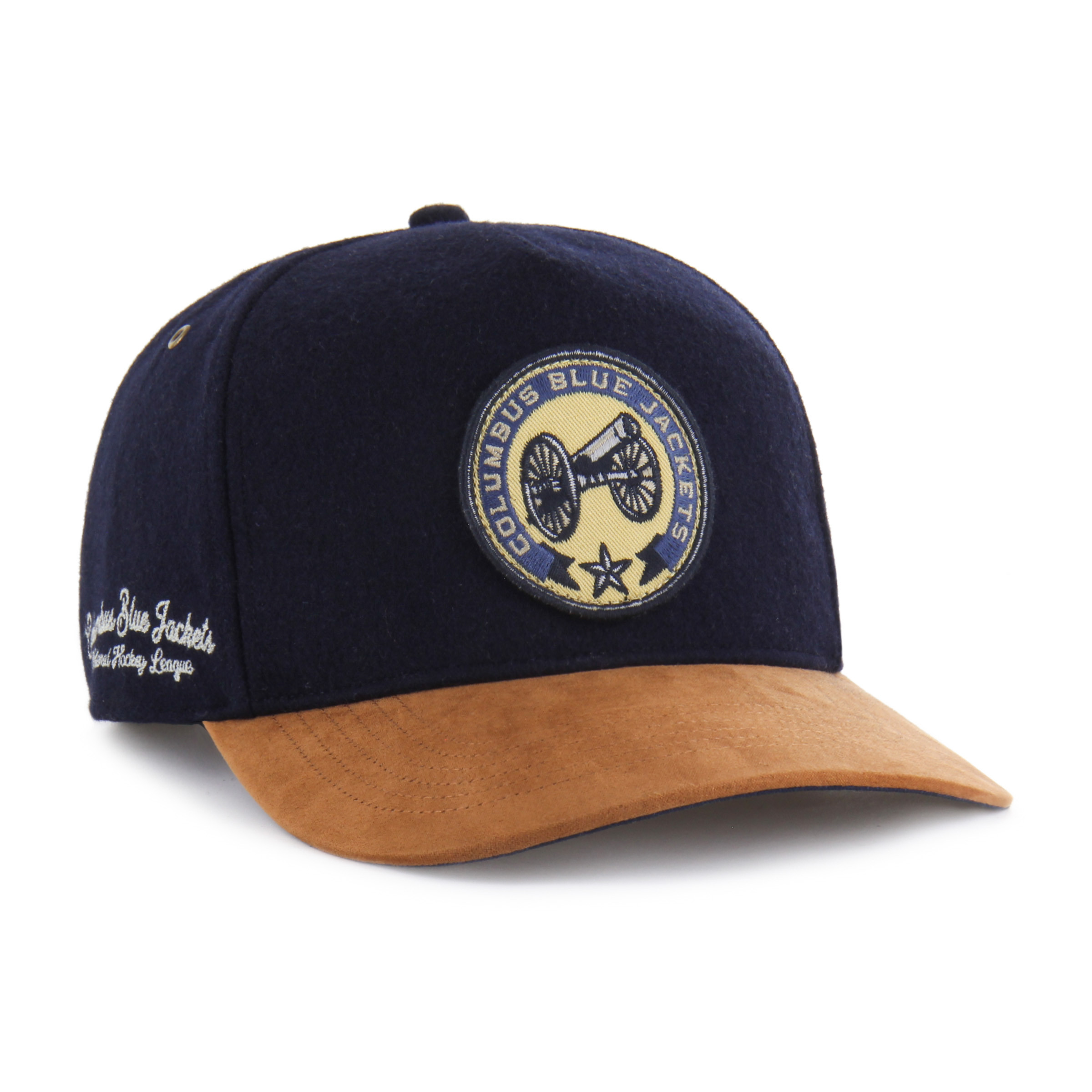 Pin's Ski La Clusaz – Insigne émaillé 1040M, Collection Sport Montagne