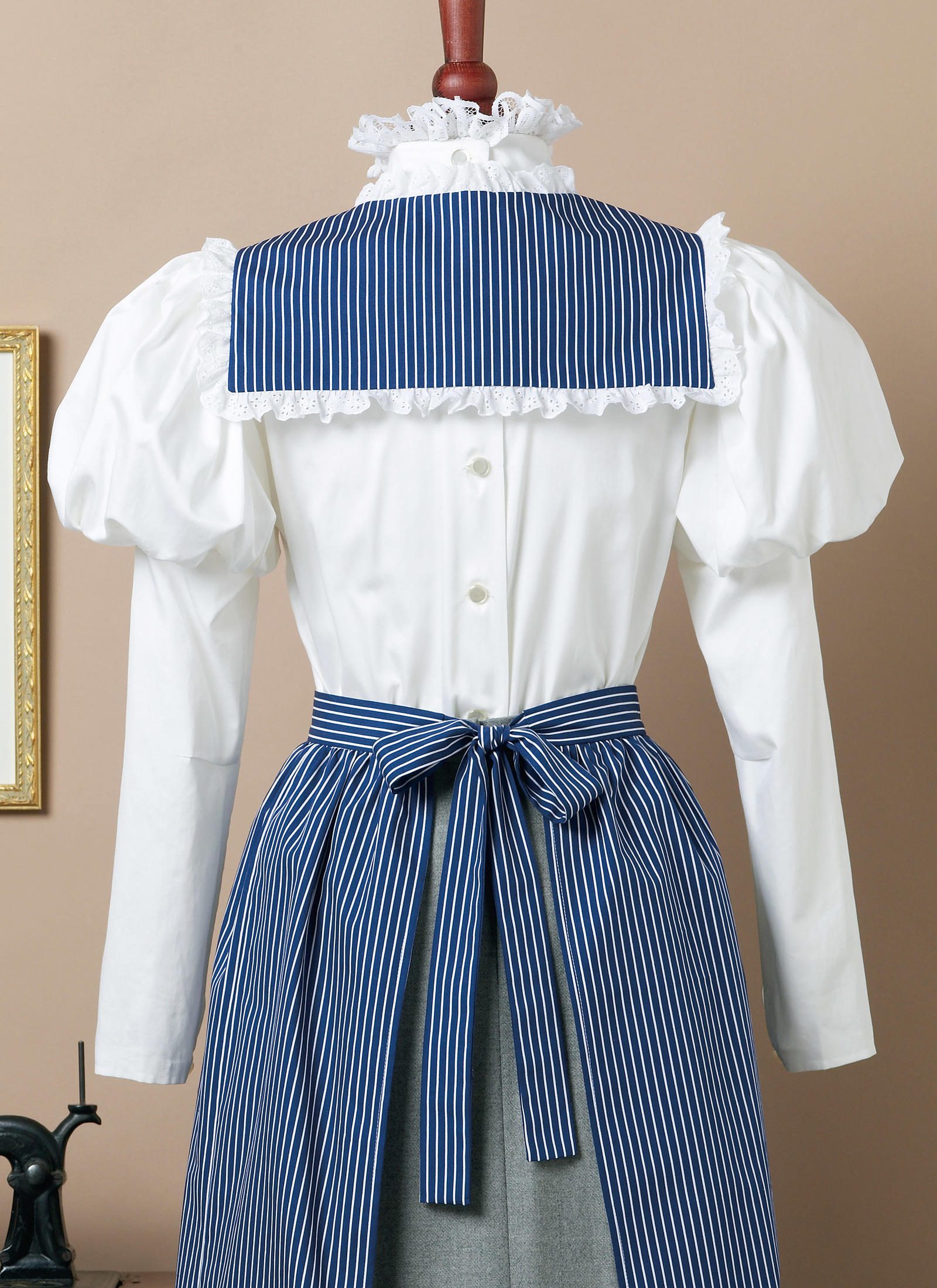 Butterick B5509 | Historical Full-Length and Waist Aprons