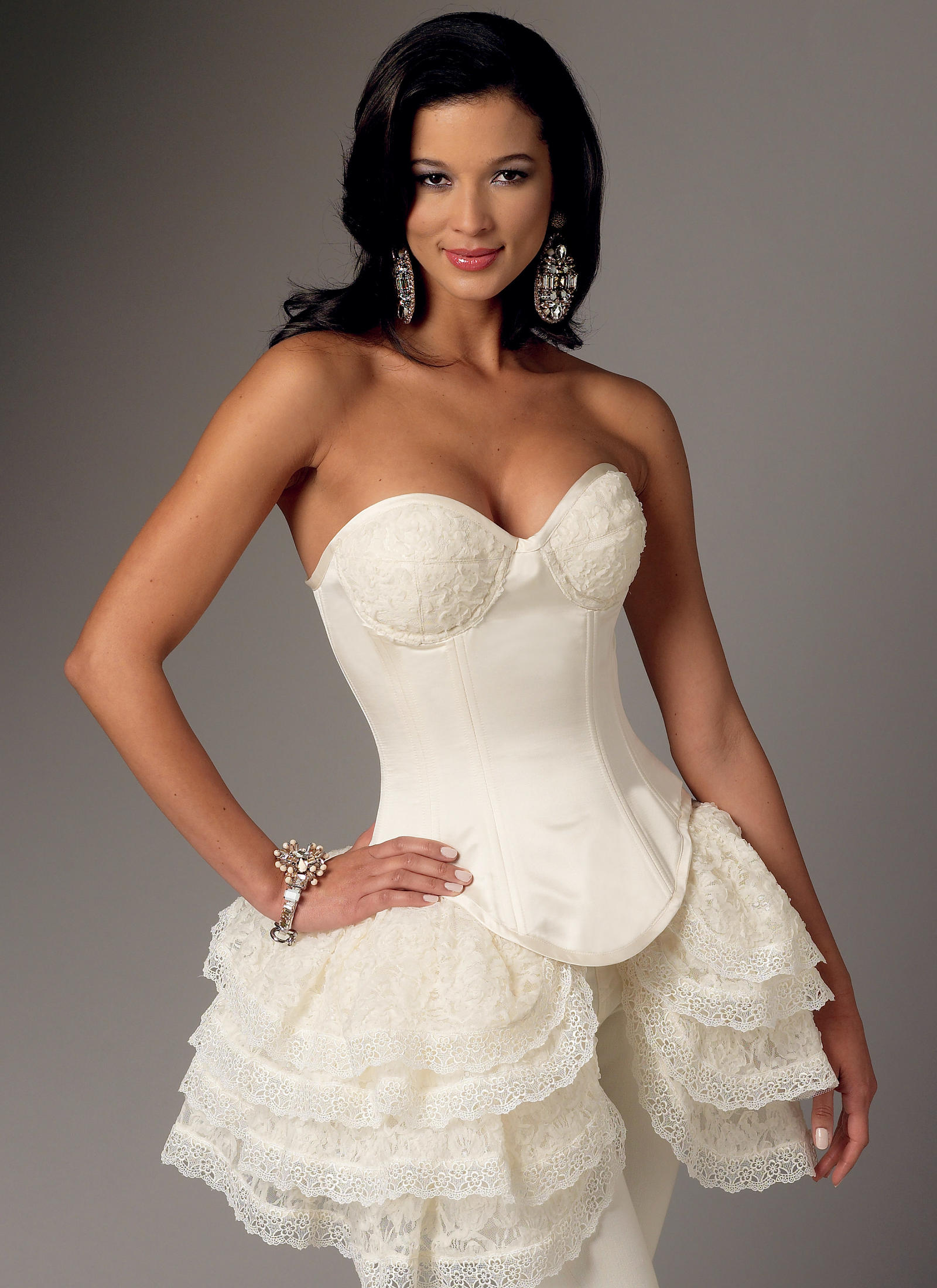 Butterick B6338 (Digital) | Curved-Hem Corsets and Skirts