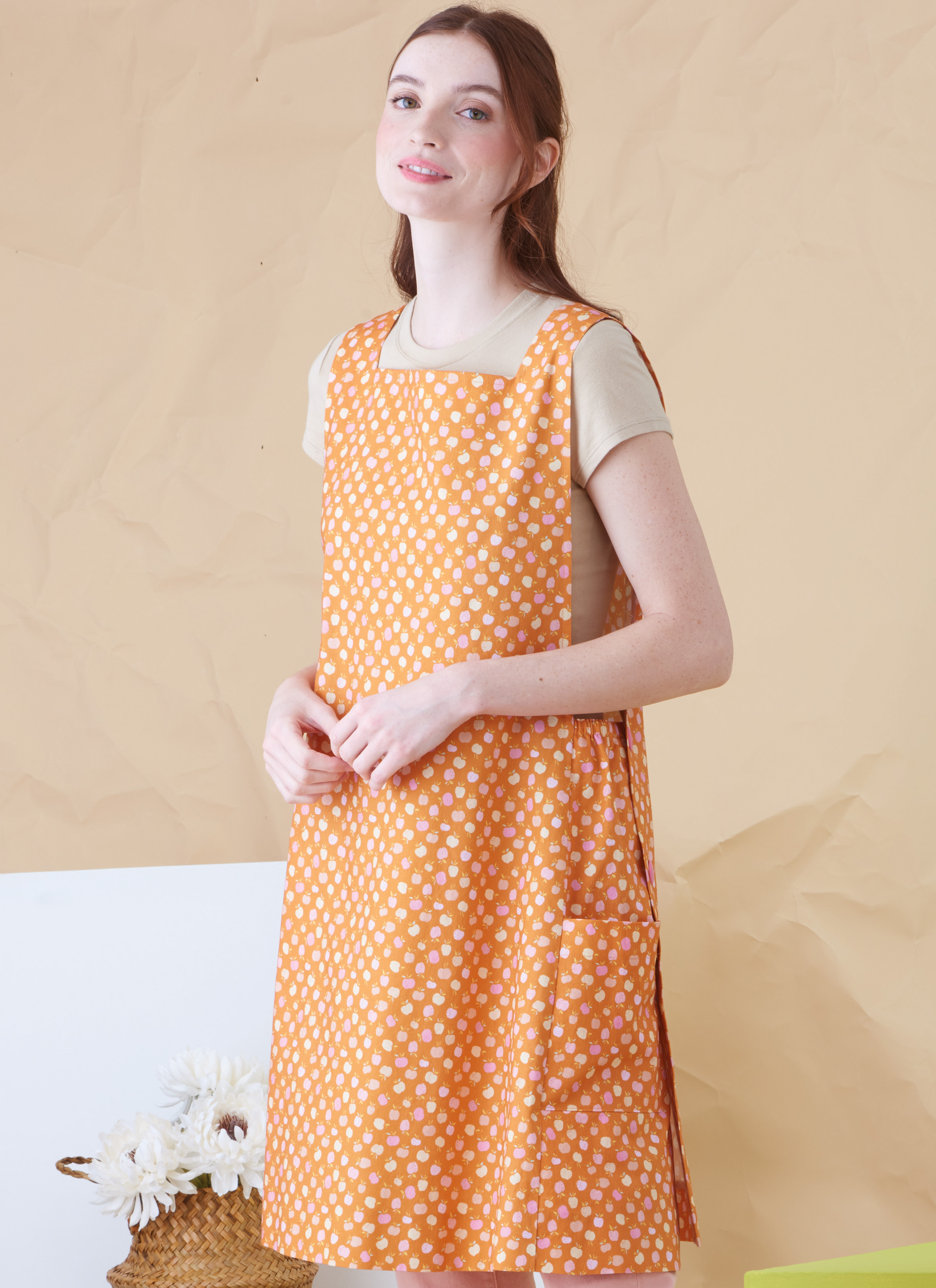 Simplicity S9766 | Misses' Tabard Aprons by Elaine Heigl Designs