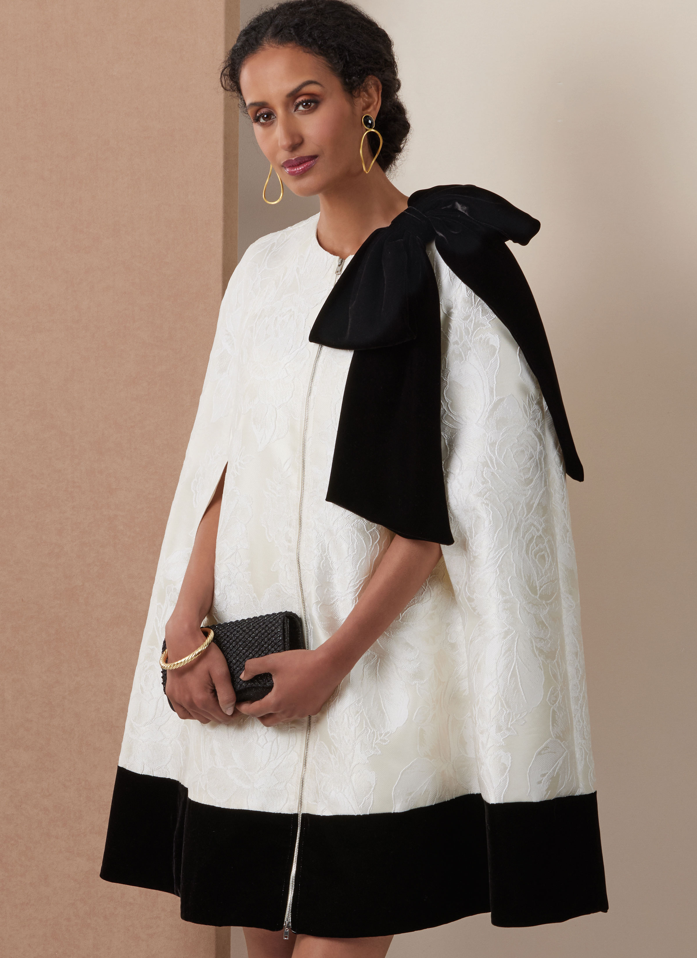 Vogue Patterns V2133 | Misses' Short Cape and Fitted Dress with Detachable Bow