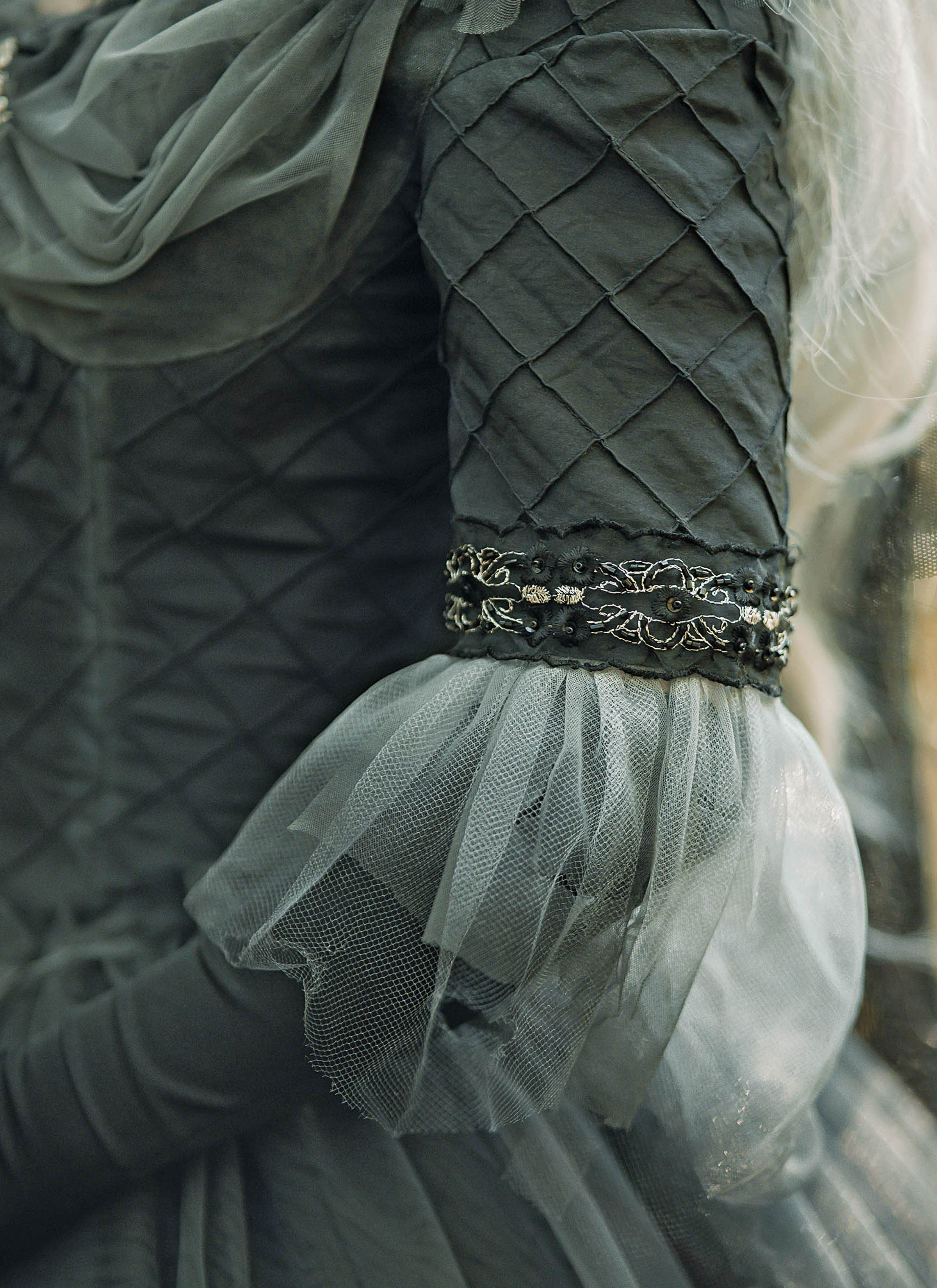 Simplicity S3228 | Simplicity Sewing Pattern Misses' Phantom Queen Fantasy Costume by Raine Emery