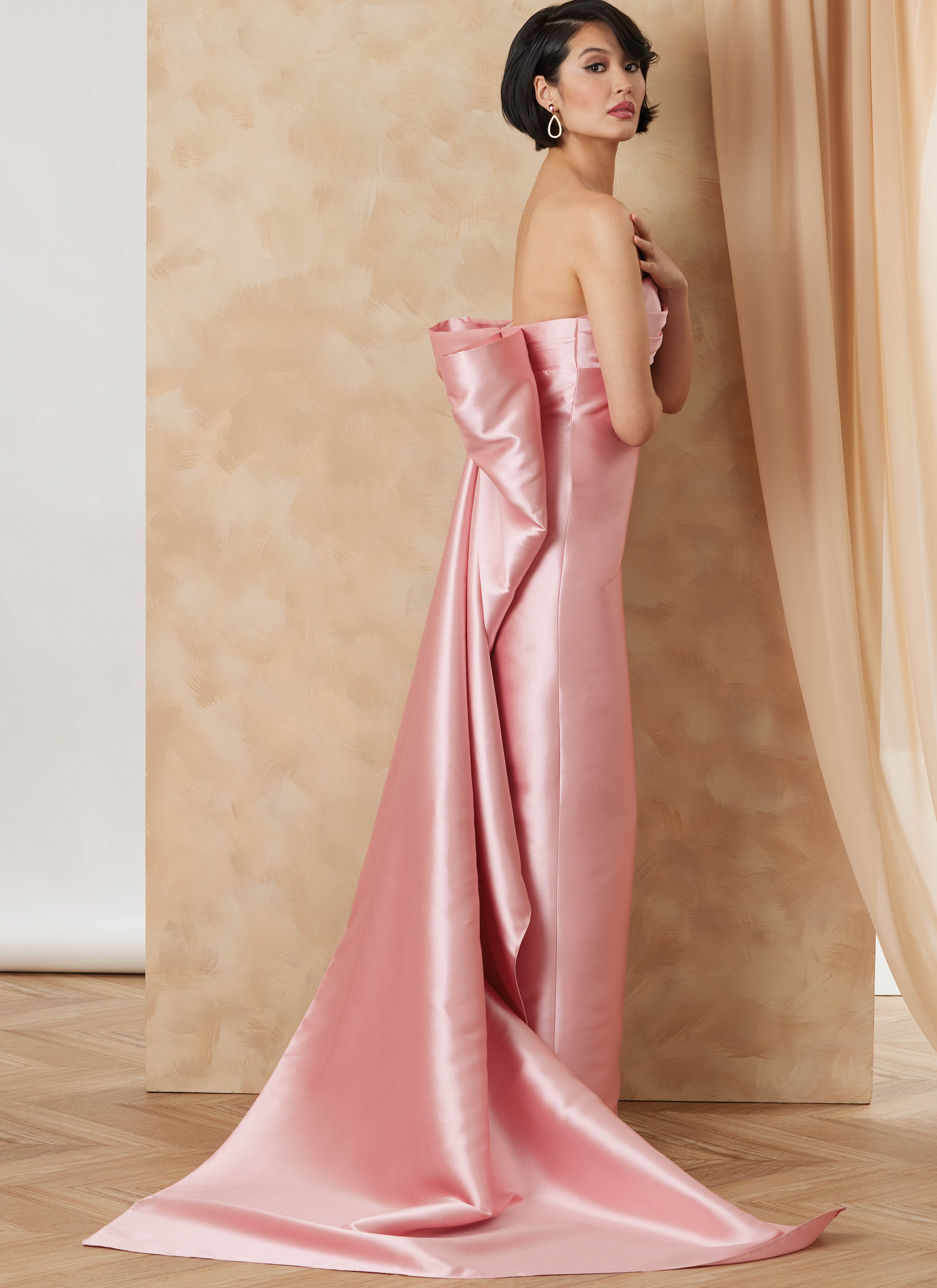 Vogue Patterns V2177 | Vogue Patterns Misses’ Strapless Column Gown With Back Bow