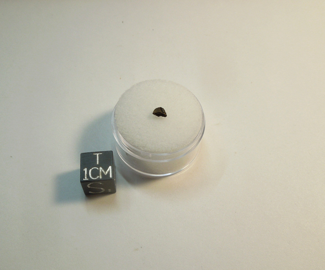 NWA 400, Oum Rokba, H5 Chondrite, Micromount