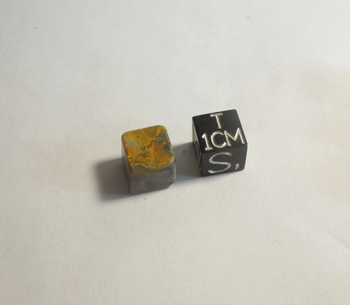Bumblebee Jasper, Java Indonesia, 1cm Scale Cube - Galactic Stone ...