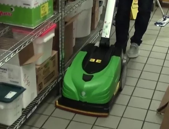 SHOULD I USE A FLOOR SCRUBBER TO CLEAN MY RESTAURANT’S KITCHEN FLOORS?