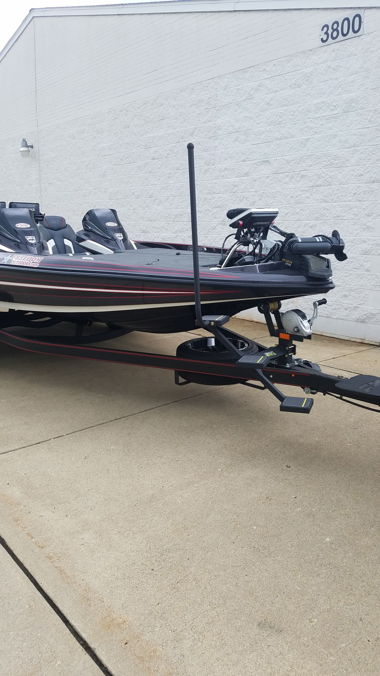 2018 Skeeter FX21 Trick Step Marine Trailer Steps   2018 Skeeter Fx21 