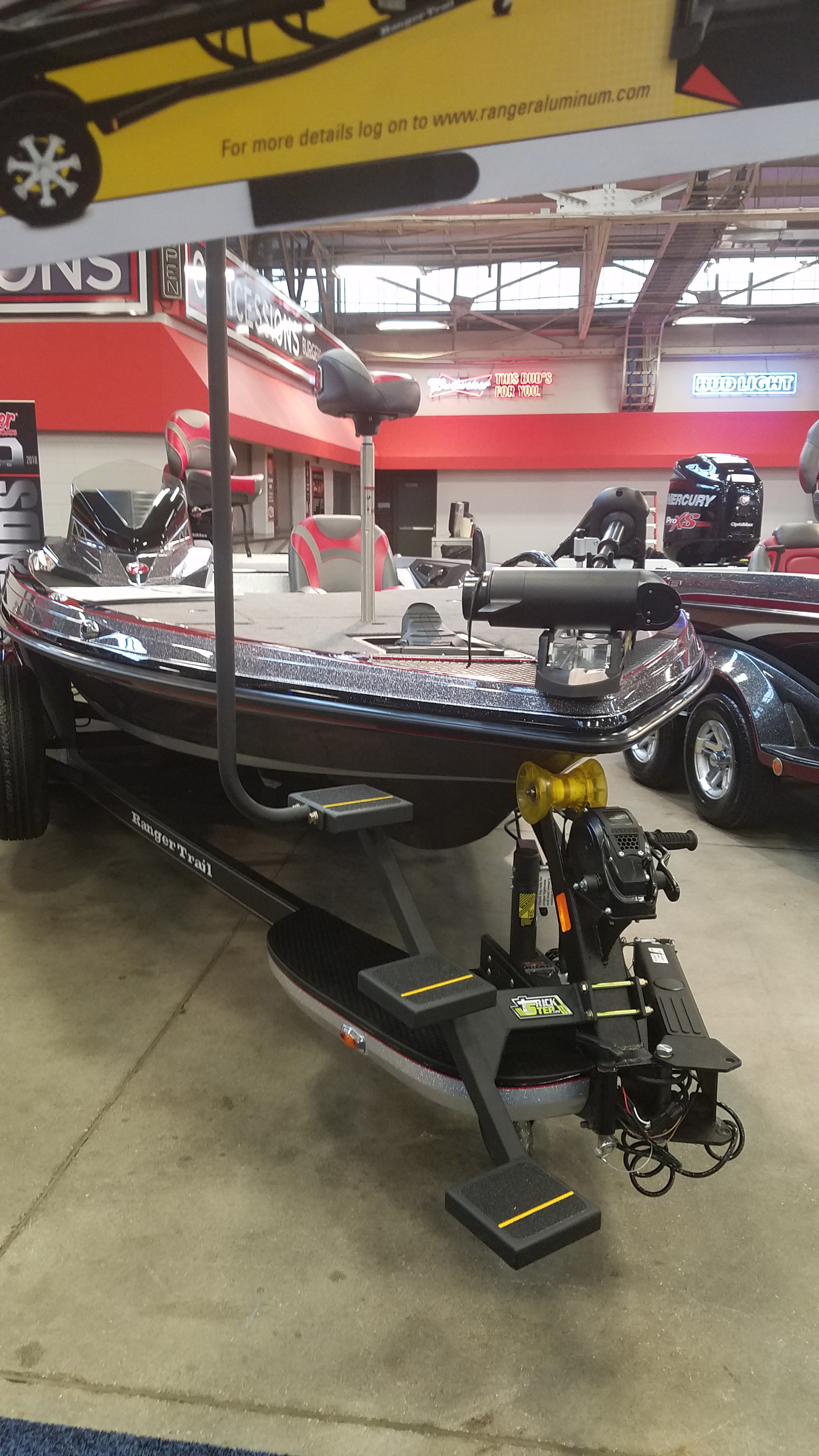 2018 Ranger 521C _ Ranger Trail - Trick Step Marine Trailer Steps