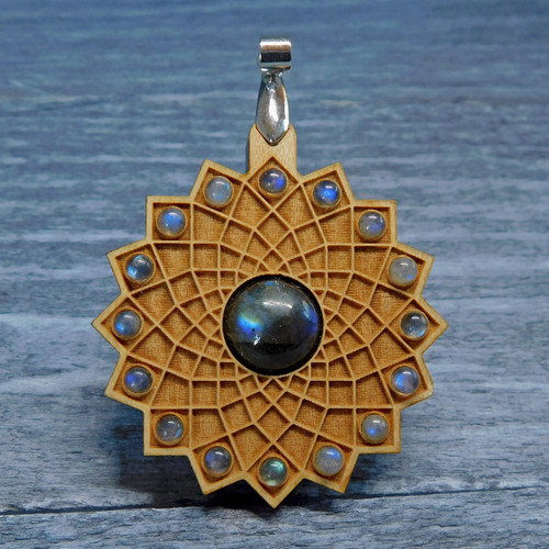 LaserTrees Talisman for Magic & Protection - Square Flower with Labradorite 