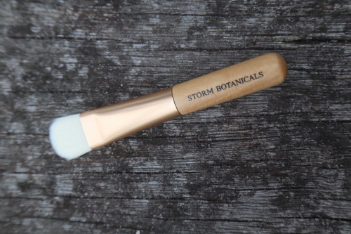 Vegan, Eco-friendly face mask brush 11cm