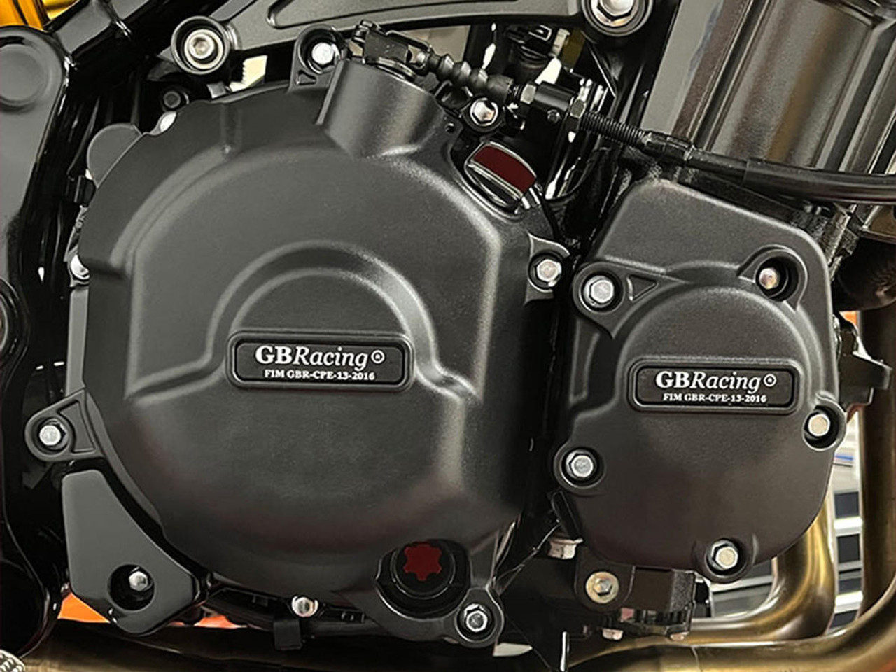 ニケページ Kawasaki Z900RS /SE Engine Covers | GB Racing: MOTO-D Racing