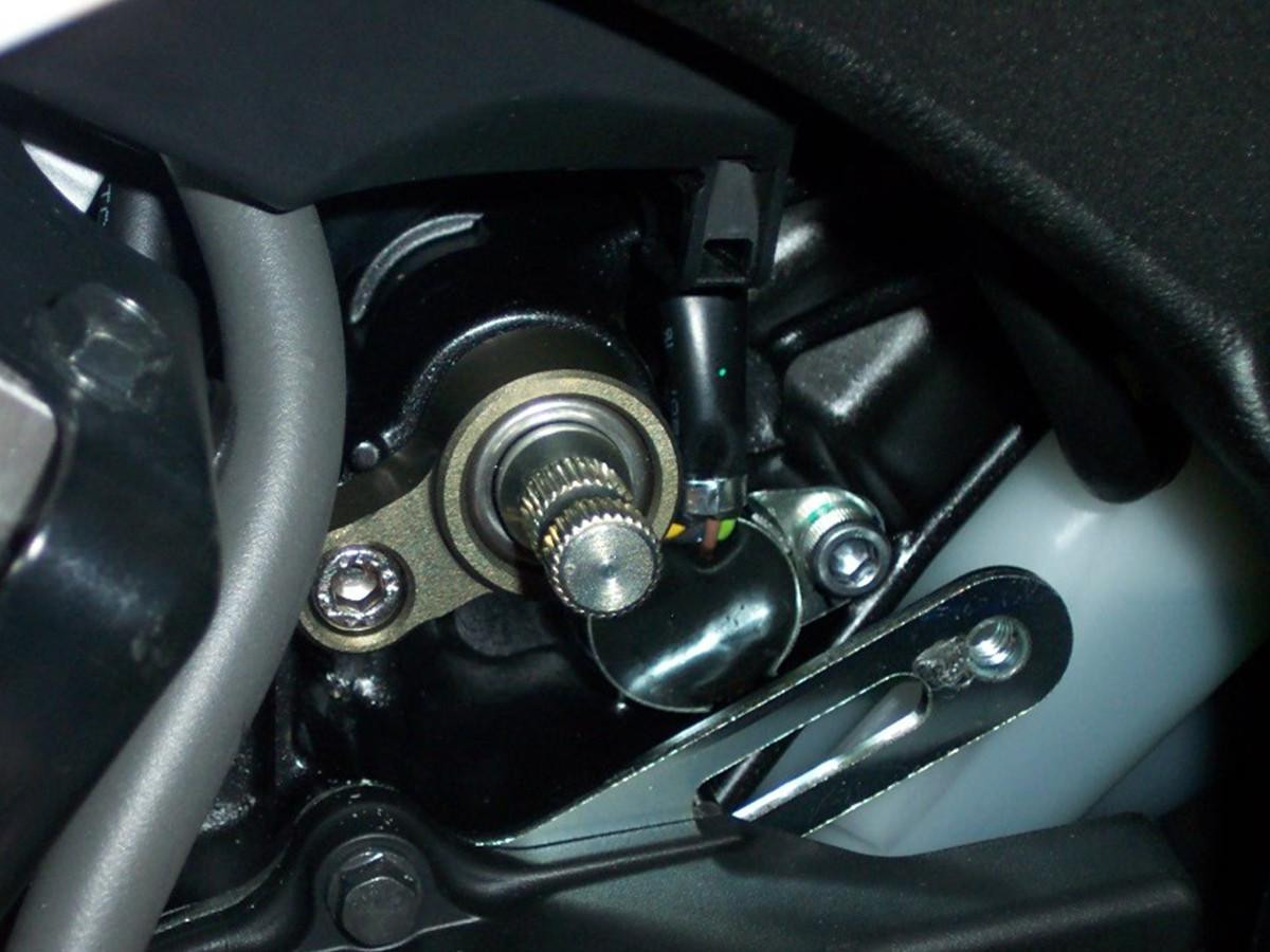 Gilles Tooling Honda CBR1000RR-R Gear Shift Shaft Support Brace