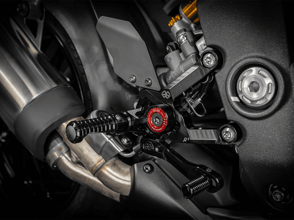Gilles Tooling Suzuki Hayabusa 1300 Rearsets (2022+): MOTO-D Racing