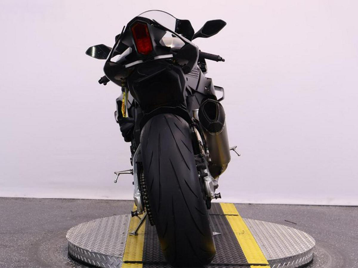 Spark Yamaha R1 