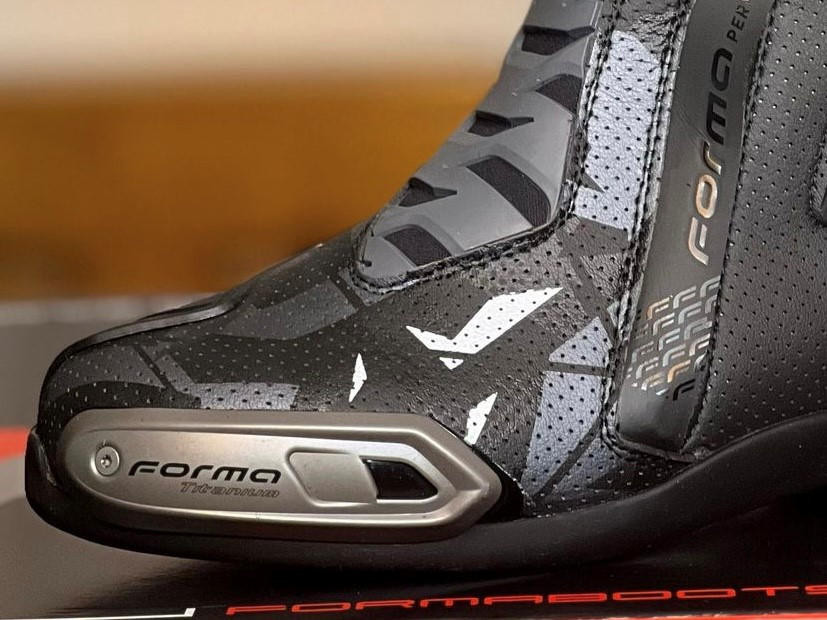 Forma Phantom Flow Motorcycle Boots | Black: MOTO-D Racing