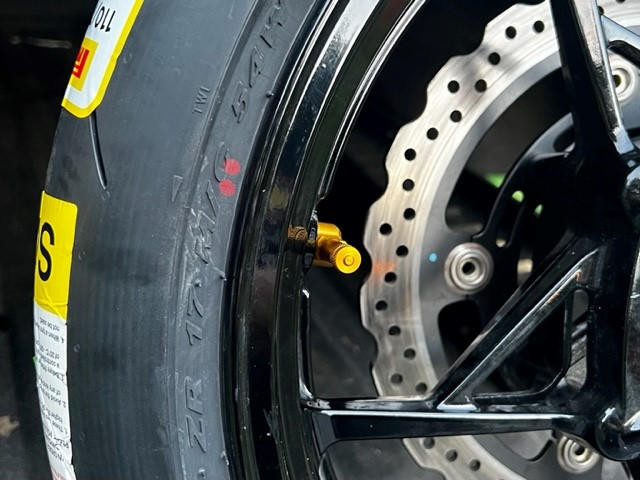 MOTO-D Motorcycle Angled Valve Stems Gold 11.3mm | CNC Billet