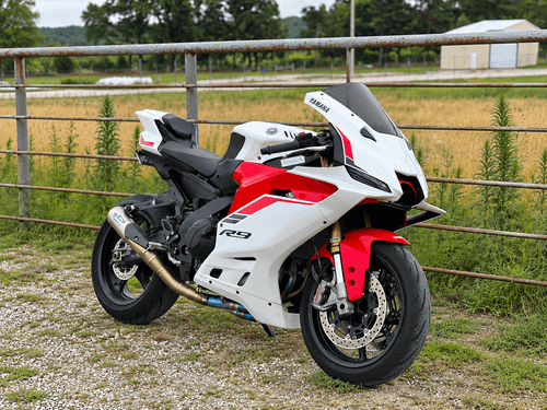 Spark Yamaha R9 Full Titanium Exhaust parked