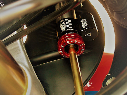 Upgrade over Stock: Matris BMW S1000RR Steering Damper