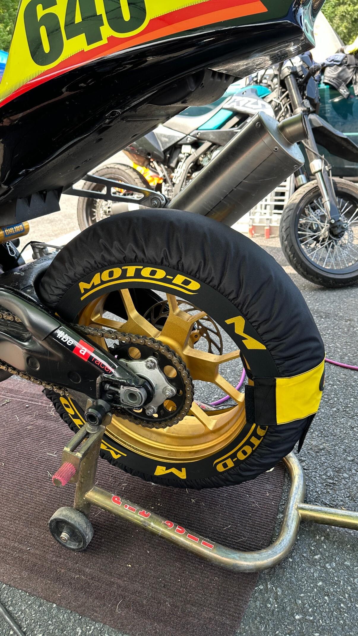 MOTO-D Tire Warmers | Superbikes: MOTO-D Racing