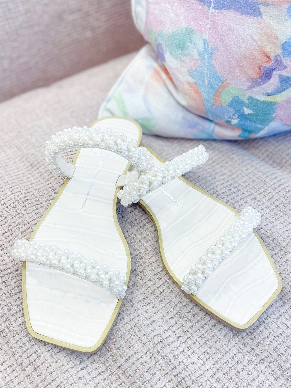 Bridal footwear!! No heels! | Indian wedding shoes, Indian shoes, Bridal  sandals