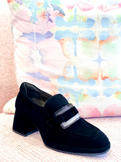 Lina Heeled Loafer- Black