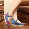 Chinese Fashion Women Shoes New 2018 Spring Summer Flower Old Peking Embroidered Shoes Canvas Casual Flats Increased Cheap Shoes
