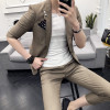 Korean version of the 2018 new men's simple middle-sleeved suit two-piece men's Slim was thin five-point sleeve a button suit