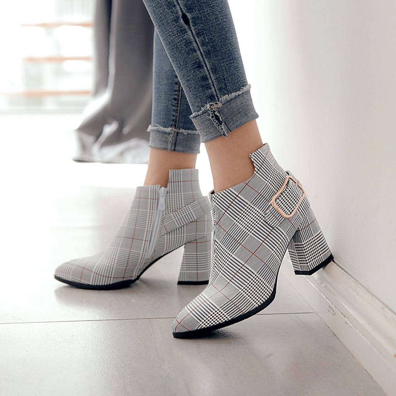 are pointed toe boots in style 2018