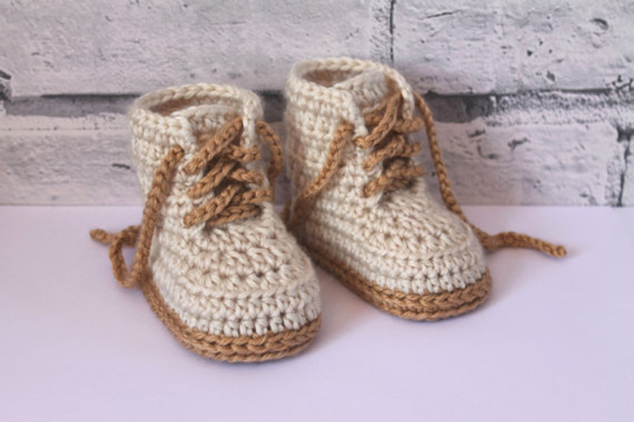 baby woolen shoes