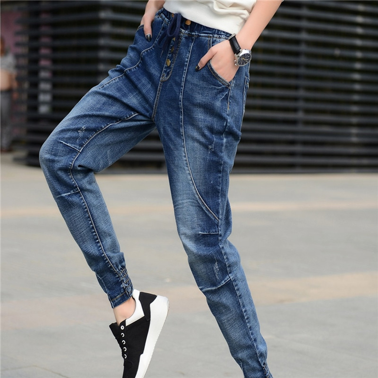 How To Style Boyfriend Jeans 25 Ways To Wear This Iconic Denim Style  The  Fashion Assault Naija