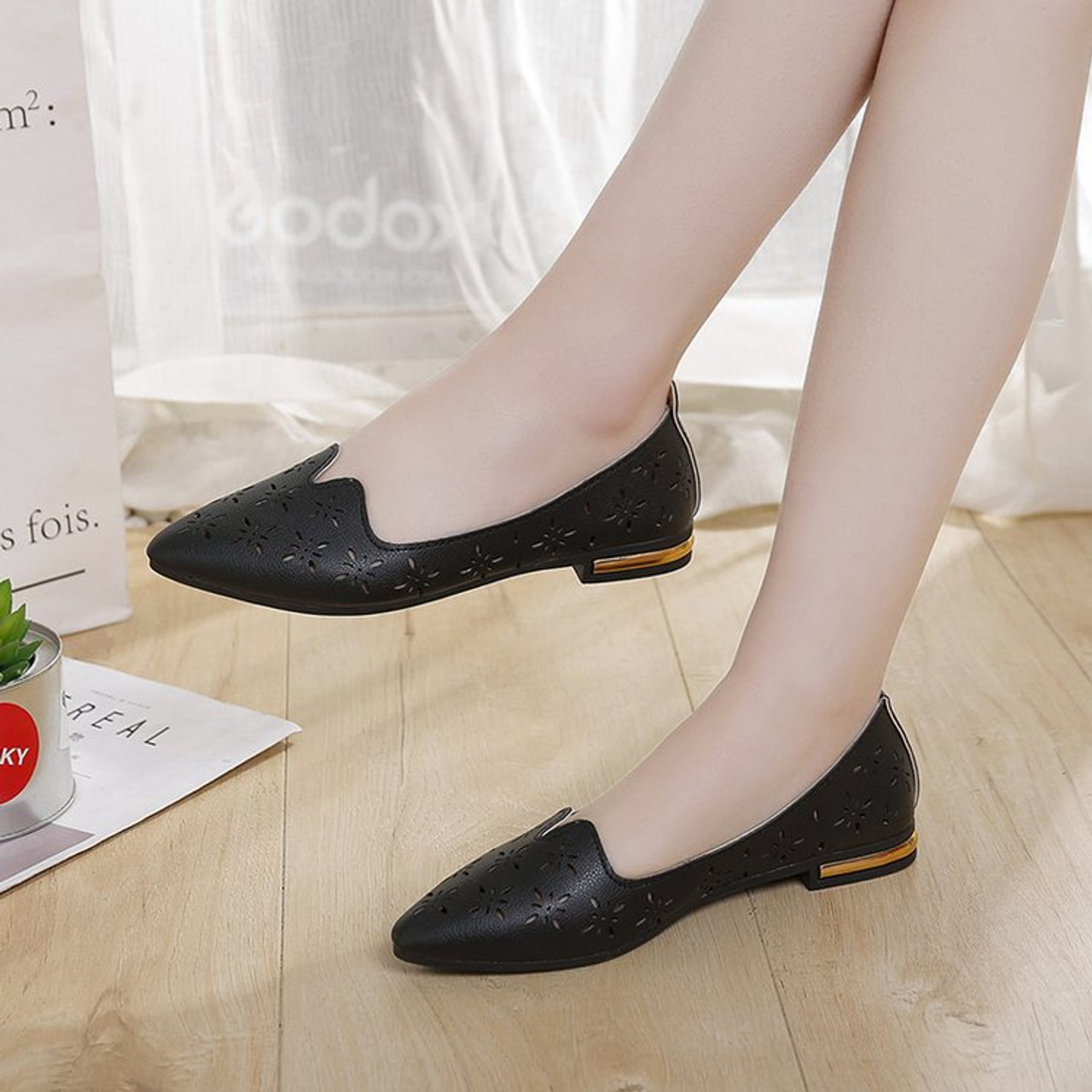 branded flat shoes for ladies
