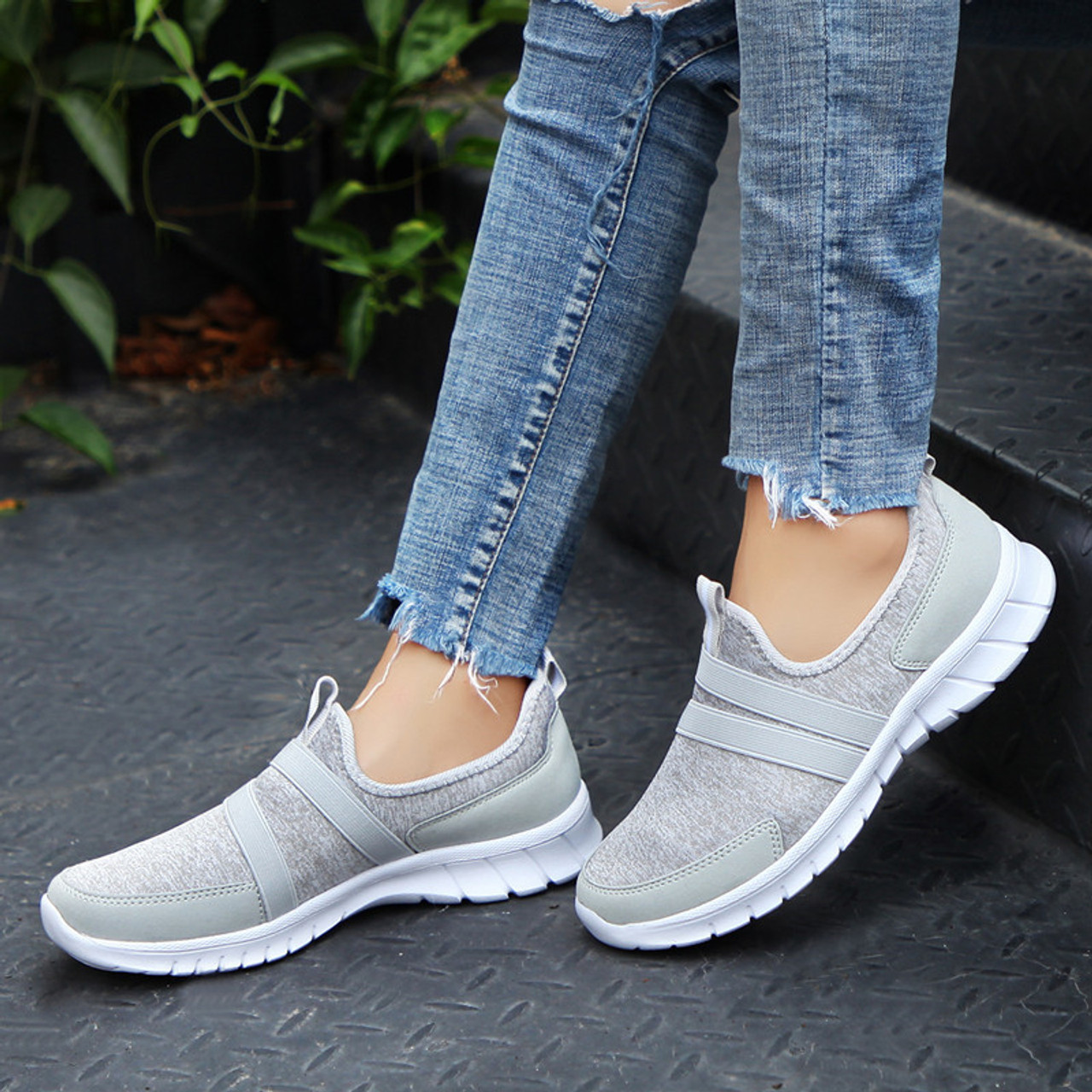 women's breathable mesh sneakers