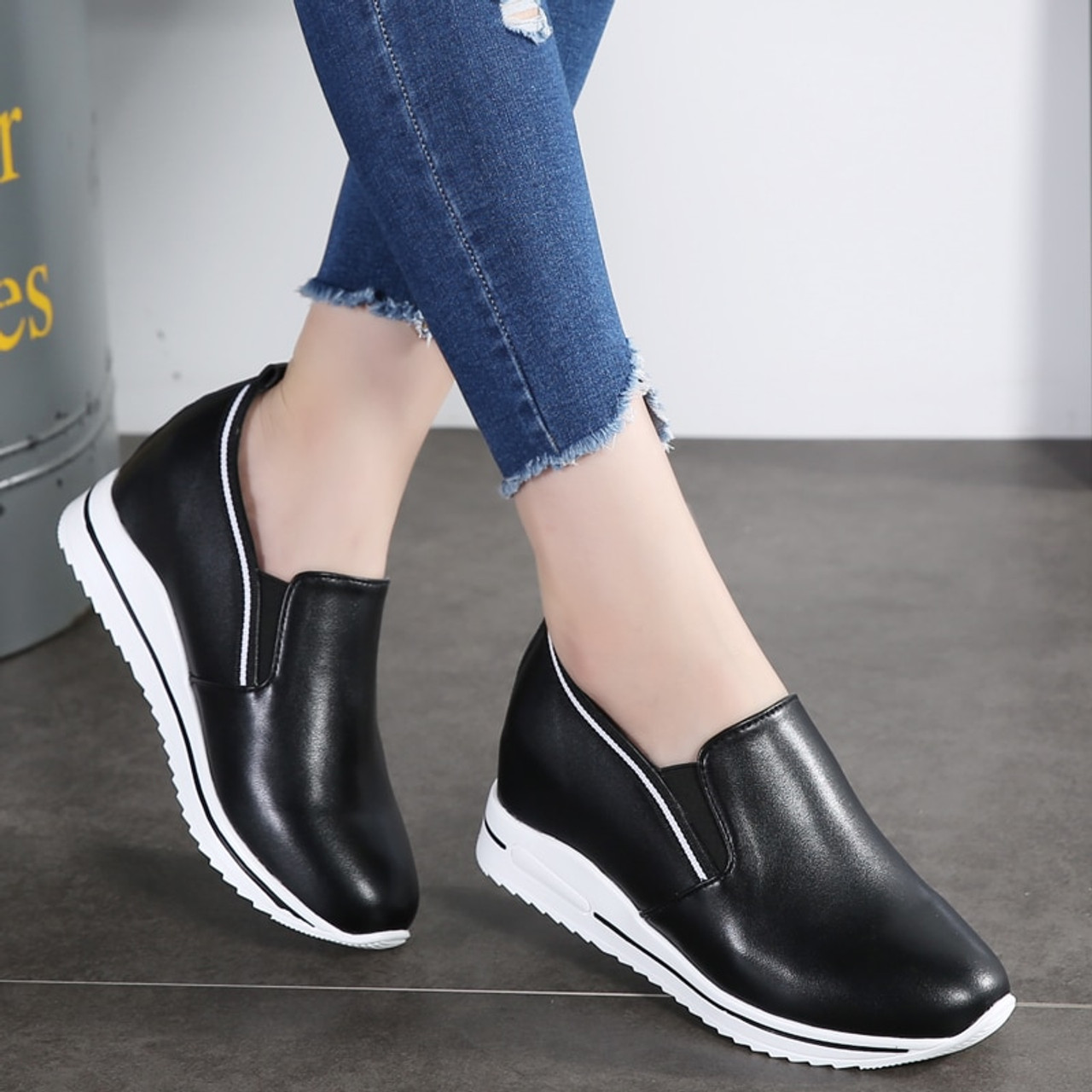 flat casual shoes for ladies