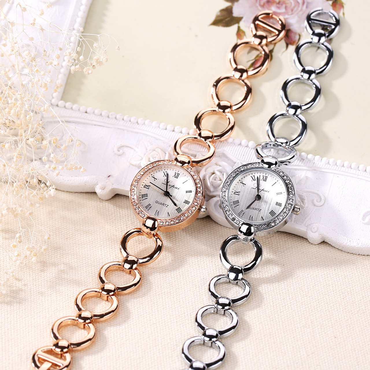 Chinese Luxury Gift Quartz Leather Girl Latest Hand Watches Wy-121 - China  Watches and Ladies Watch price | Made-in-China.com
