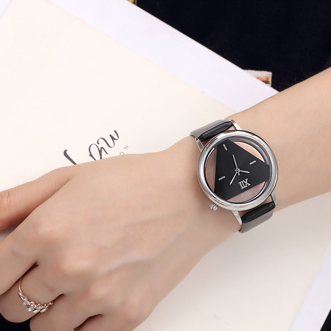 2017 Geekthink Brand Unique Design Quartz Analog Hollow Style Wristwatch Woman Fashion Ladies Casual Watch Female Girls Clock Onshopdeals Com