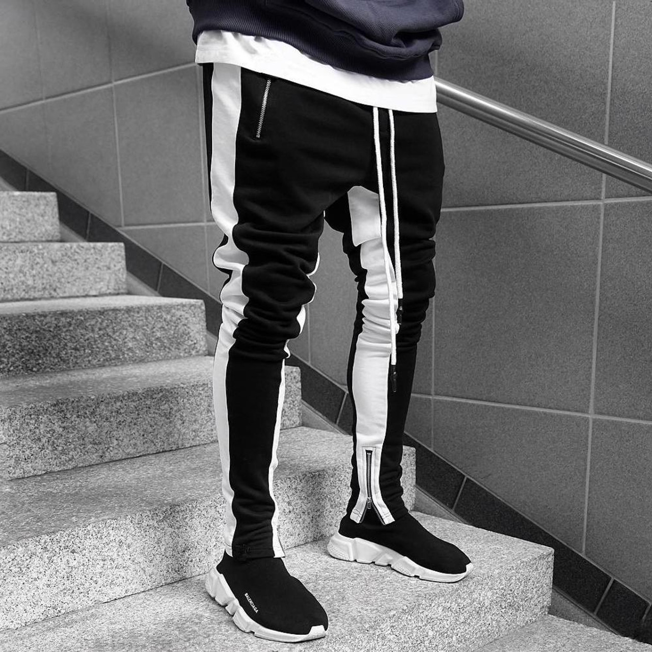 balenciaga joggers mens