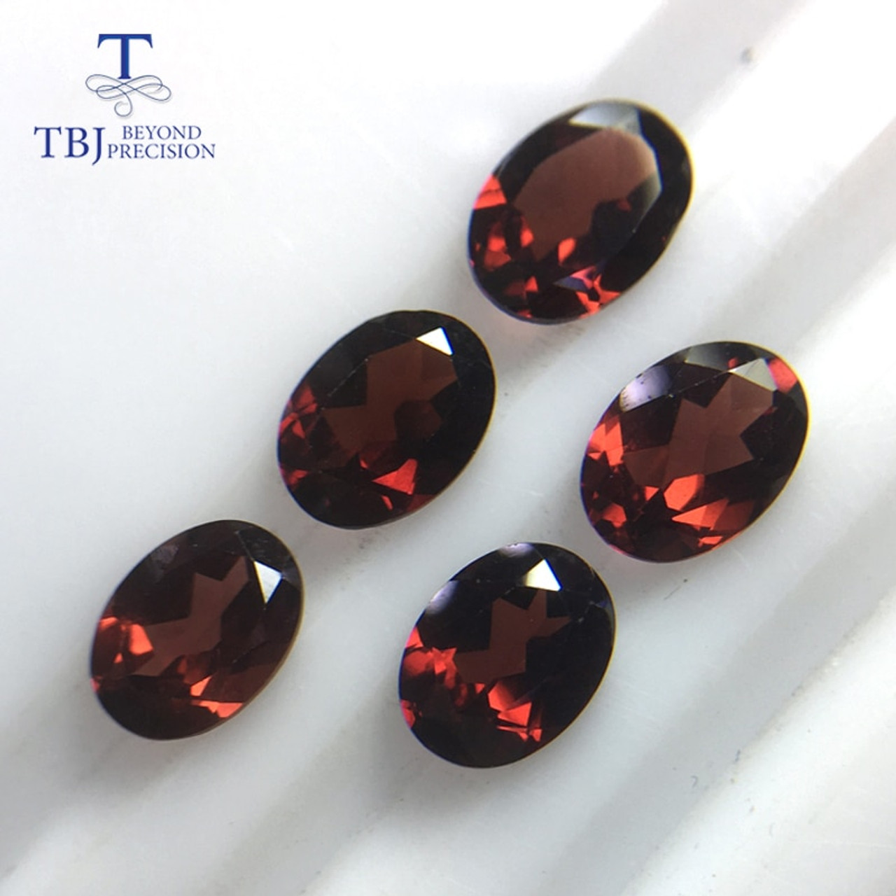 mozambique garnet gemstones